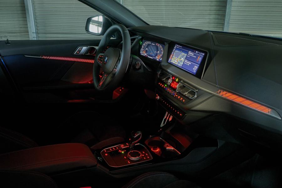 Интерьер BMW M135i xDrive (F40) 2019 года  (WW) (фото 161 из 189)